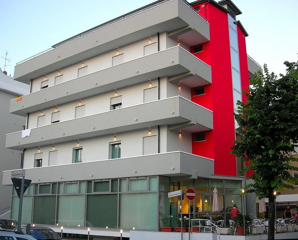 Hotel Etoile Rimini Bagian luar foto