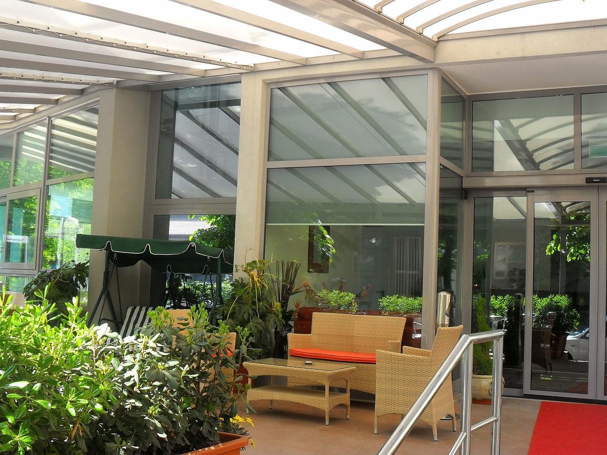 Hotel Etoile Rimini Bagian luar foto